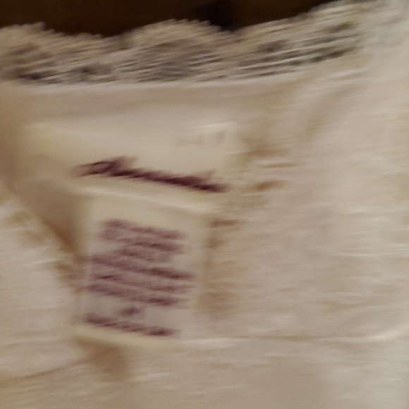 Abercrombie Lace Tank Camisole - Picture 4 of 4